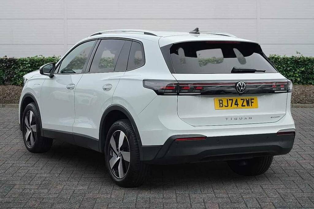 Volkswagen Tiguan 1.5 Tsi Ehybrid Match Dsg White #3