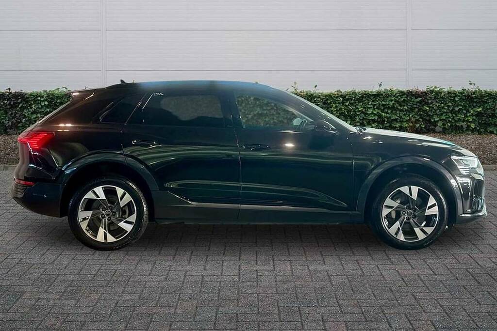 Audi Q8 e tron 300Kw 55 Quattro 114Kwh Sport SL24AZN Black #4