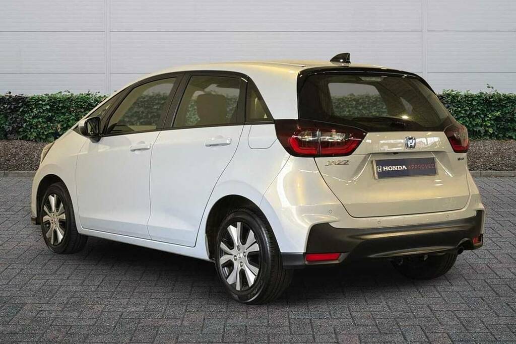 Honda Jazz 1.5 I-mmd Hybrid Elegance Ecvt VX24PZZ White #3