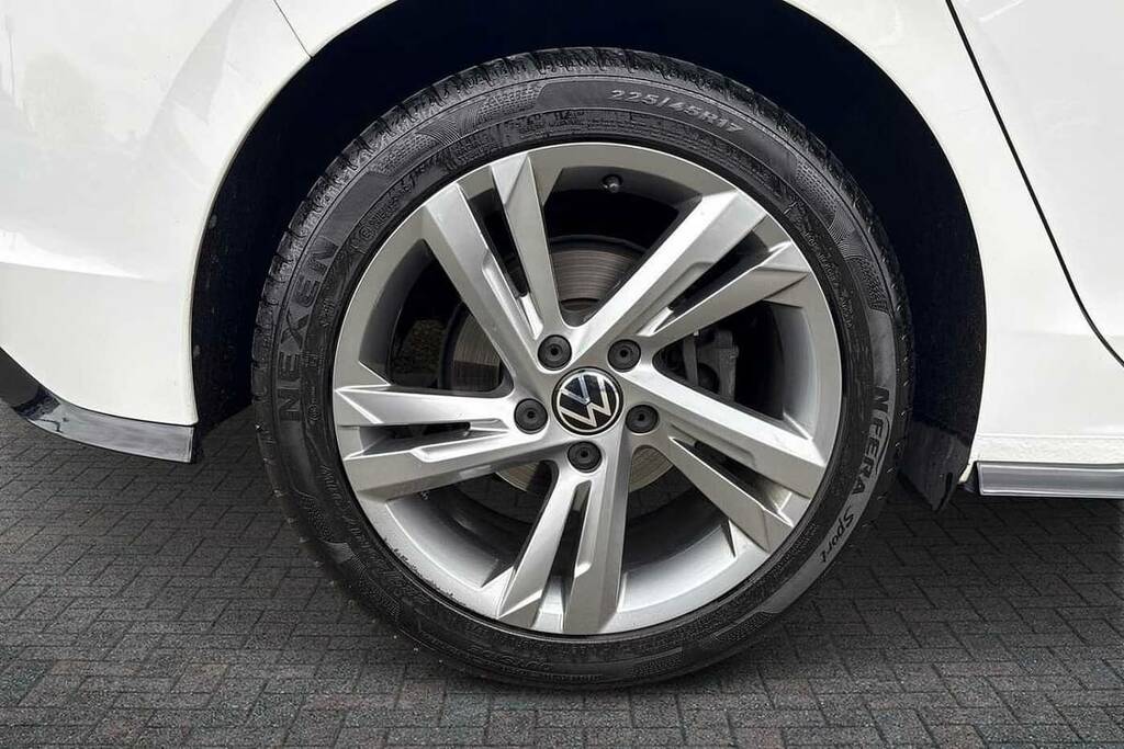Volkswagen Golf 1.5 Tsi 150 R-line BF24OZS White #5