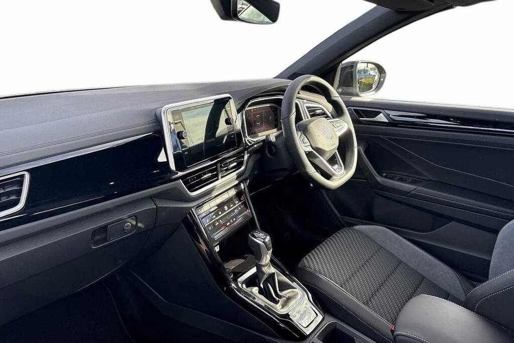 Volkswagen T-Roc 1.5 Tsi R-line Dsg BV26WEJ Black #2