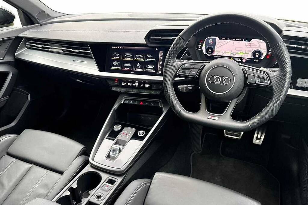 Audi A3 35 Tfsi Black Edition S Tronic VA24LDZ Yellow #6