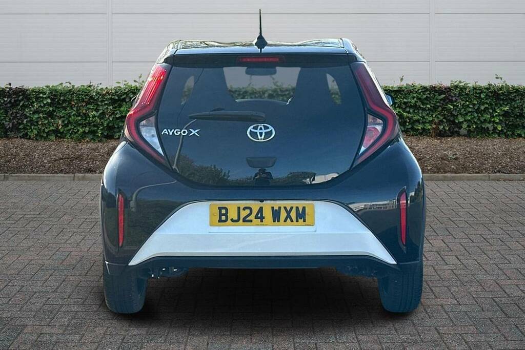 Toyota Aygo X 1.0 Vvt-i Edge BJ24WXM White #4