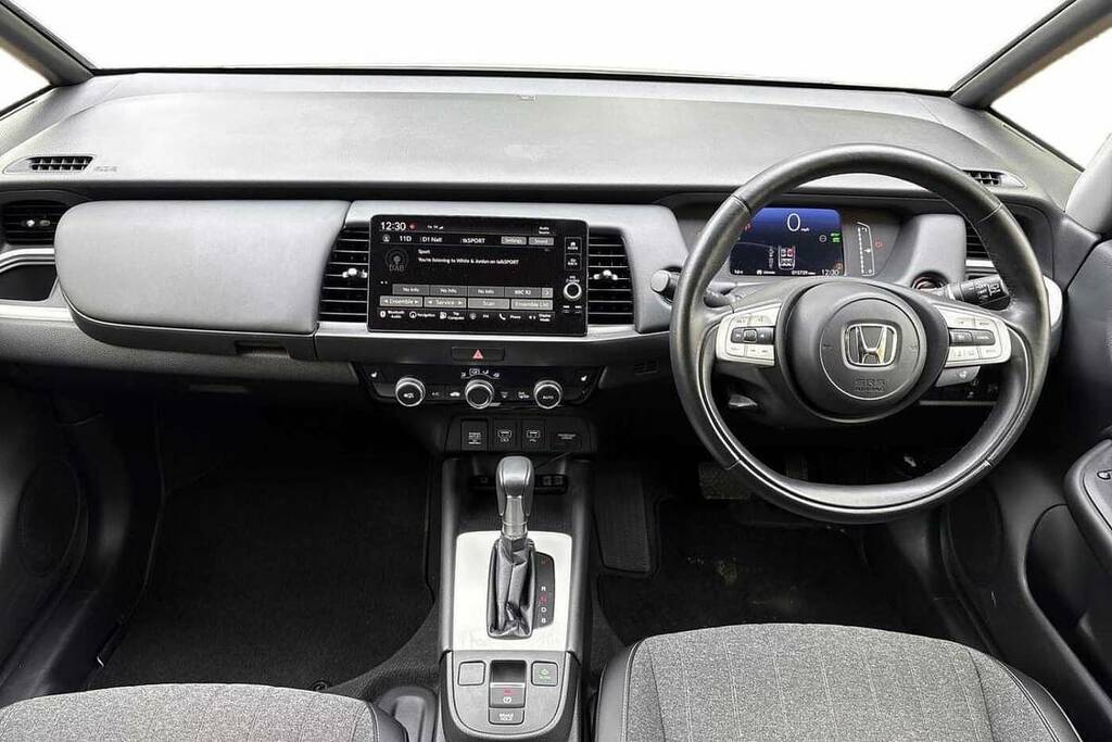 Honda Jazz 1.5 I-mmd Hybrid Ex Ecvt RO71SSJ White #4