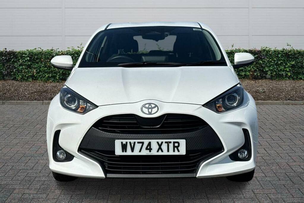 Toyota Yaris 1.5 Hybrid Icon Cvt WV74XTR White #3