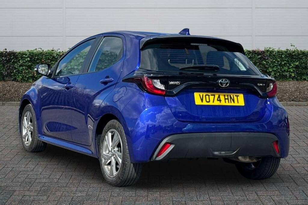 Toyota Yaris 1.5 Hybrid Icon Cvt VO74HNT Blue #2
