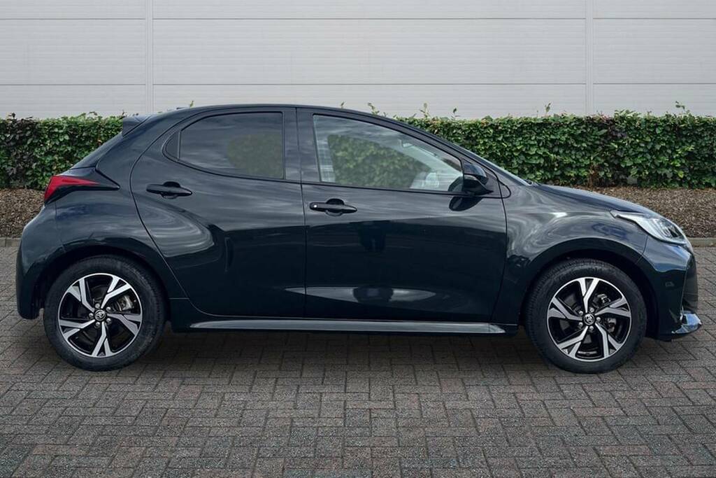 Toyota Yaris 1.5 Hybrid Design Cvt VO74LCX Black #5