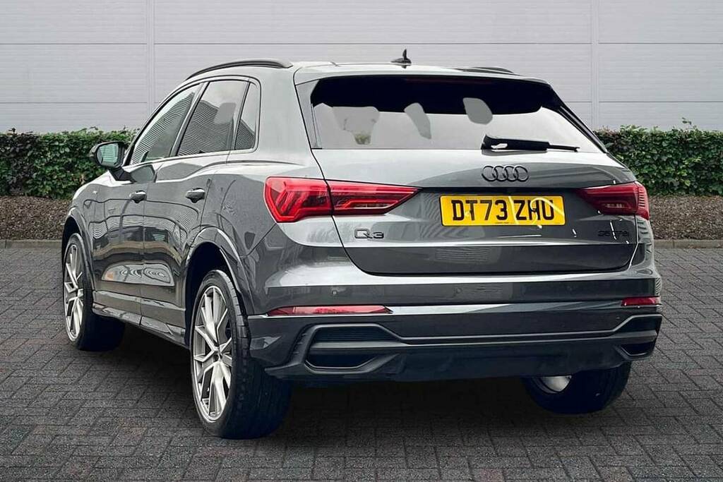 Audi Q3 35 Tfsi Black Edition S Tronic DT73ZHU Grey #3