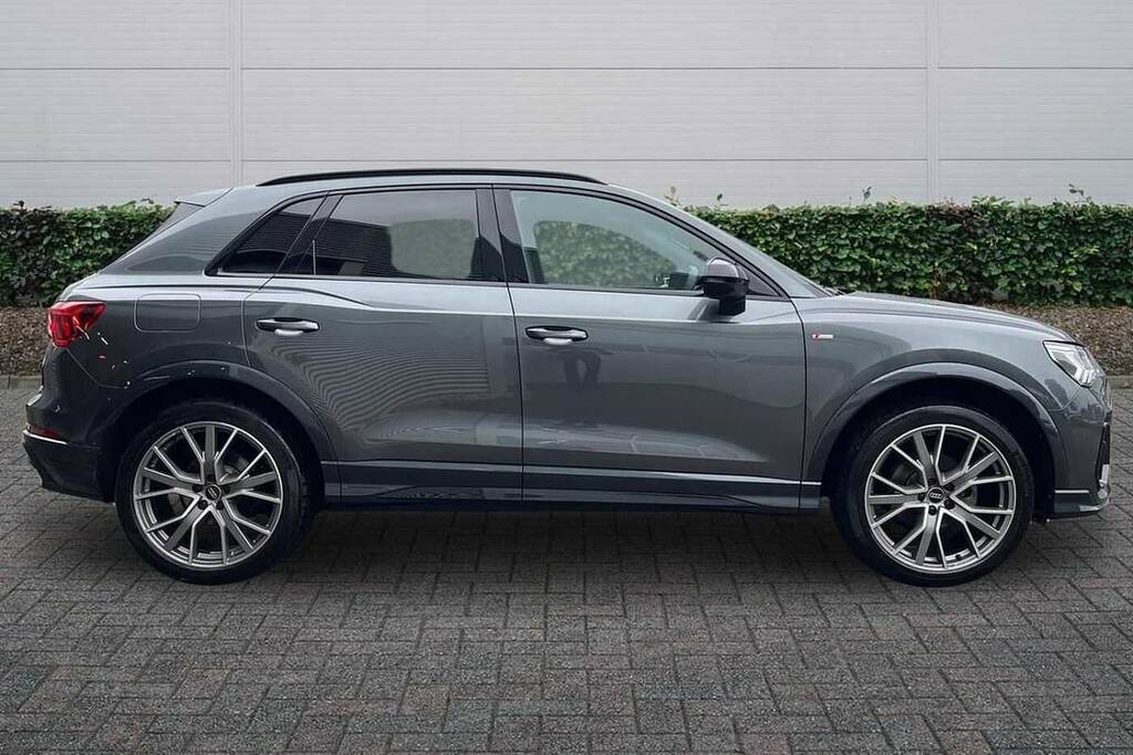 Audi Q3 35 Tfsi Black Edition S Tronic DT73ZHU Grey #4