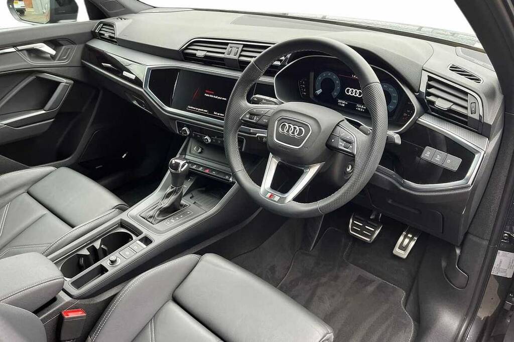 Audi Q3 35 Tfsi Black Edition S Tronic DT73ZHU Grey #6