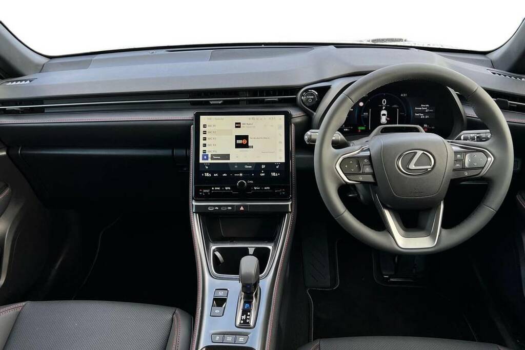 Lexus LBX 1.5 Premium Plus E-cvt FY26EZU White #6