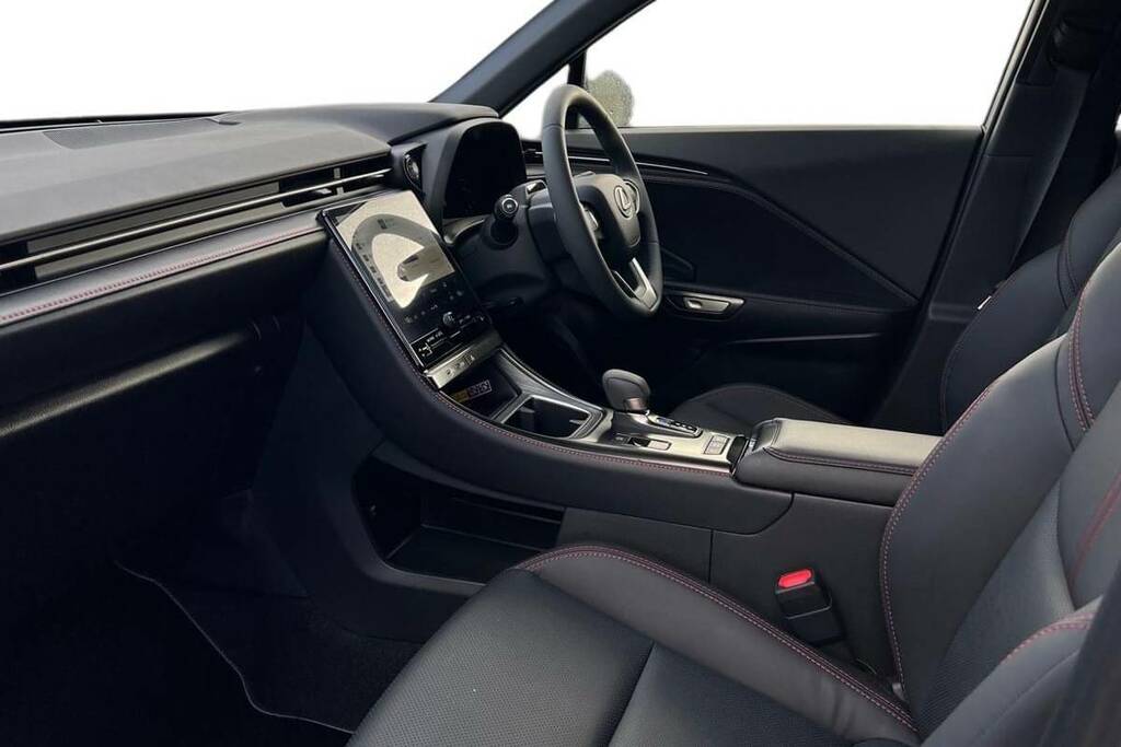 Lexus LBX 1.5 Premium Plus E-cvt FY26EZU White #5