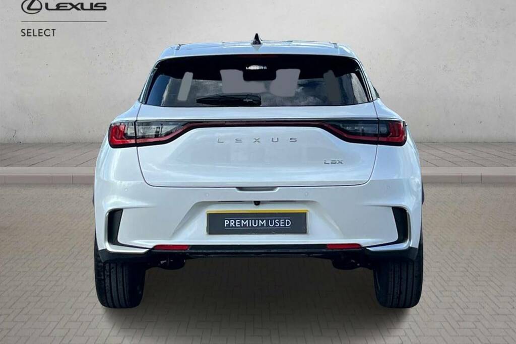 Lexus LBX 1.5 Premium Plus E-cvt FY26EZU White #2