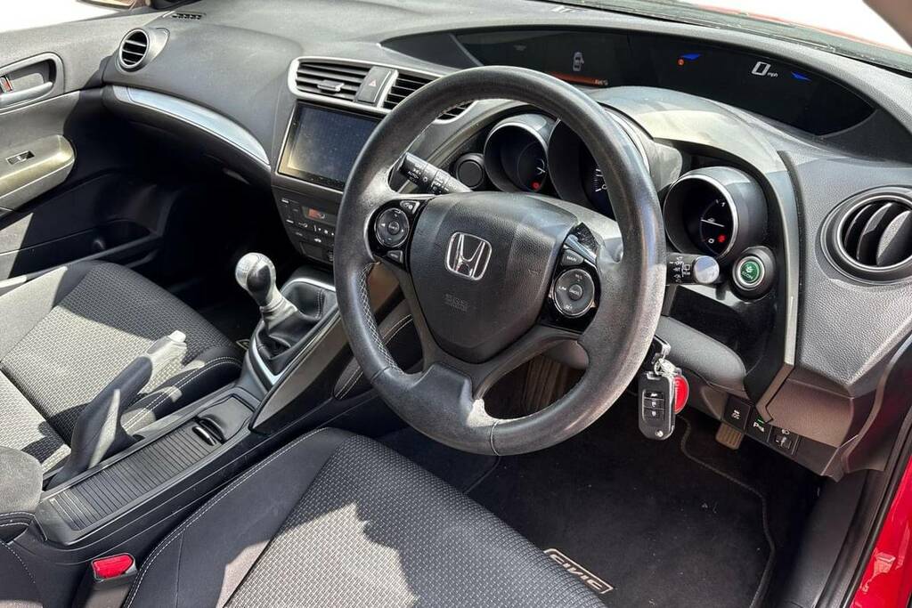 Honda Civic 1.4 I-vtec Se Plus Red #4