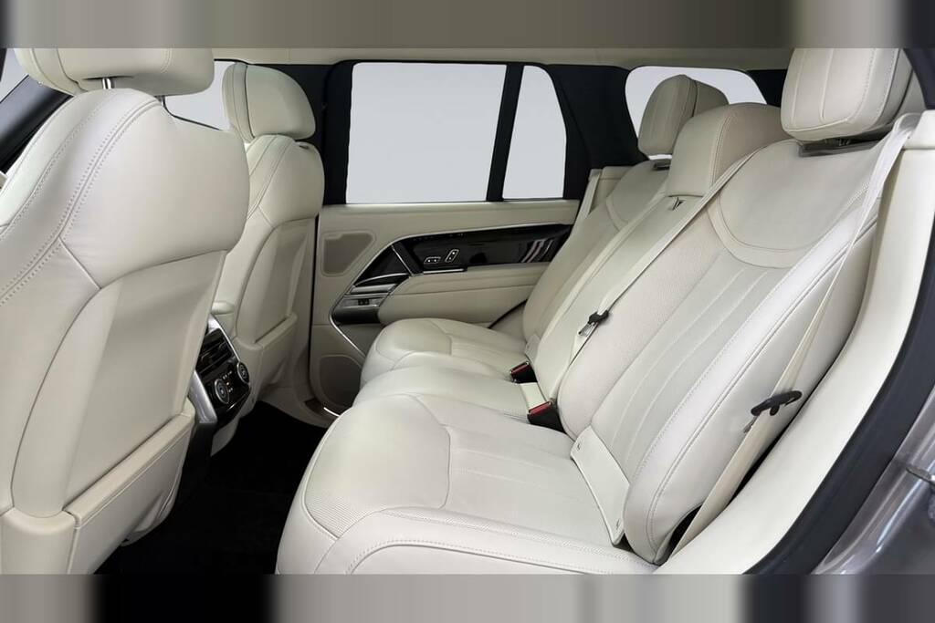 Land Rover Range Rover 3.0 D350 DS23GUU Silver #4