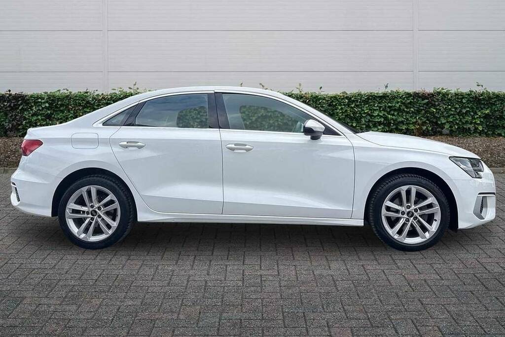 Audi A3 30 Tfsi Sport VK22UKM White #4