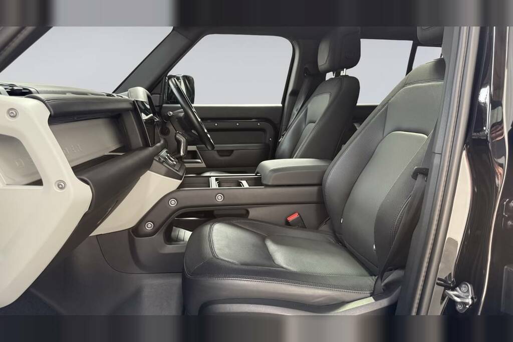 Land Rover Defender 110 3.0 D250 X-dynamic Hse 110 BT73WKO Black #3