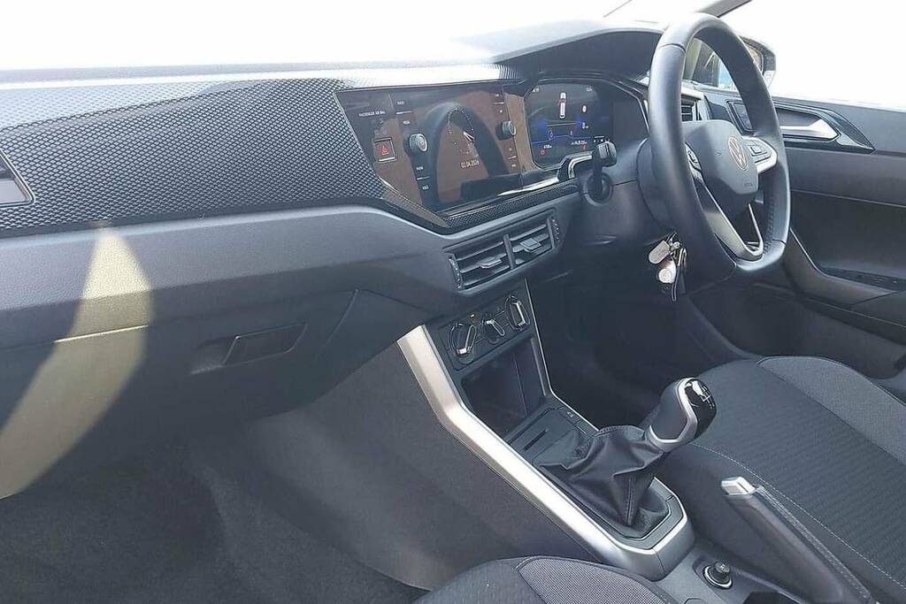 Volkswagen Polo 1.0 Tsi Match BW74JWG Black #2