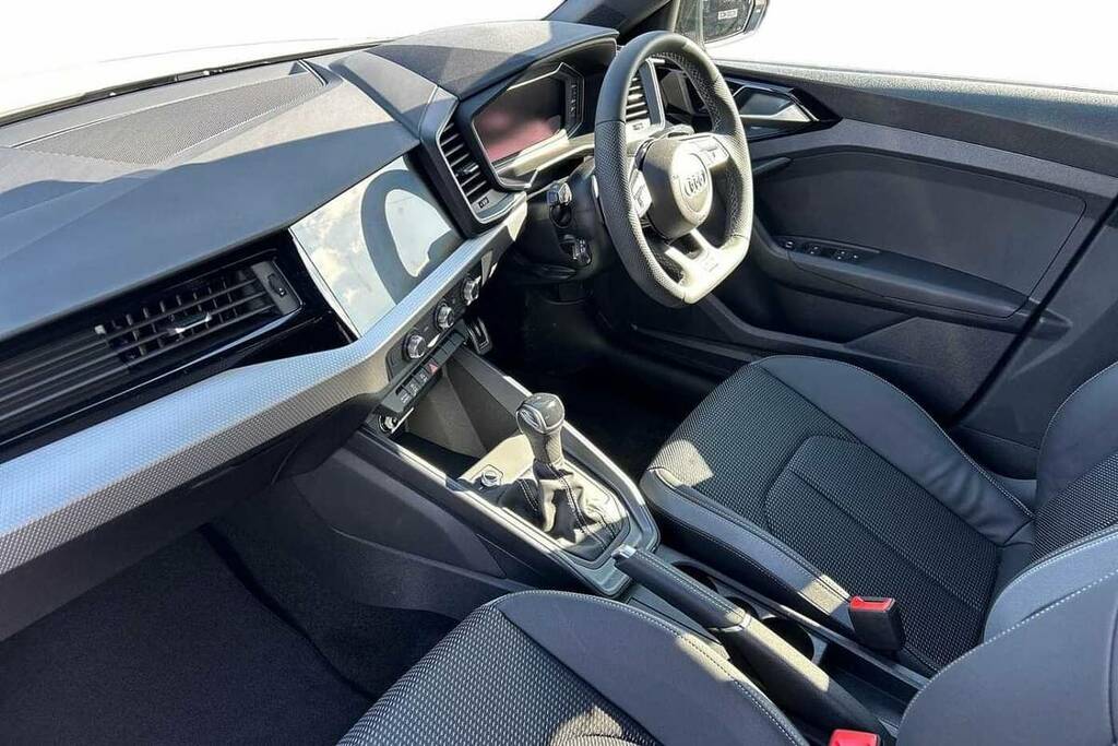 Audi A1 35 Tfsi Black Edition S Tronic VO26WTF White #2