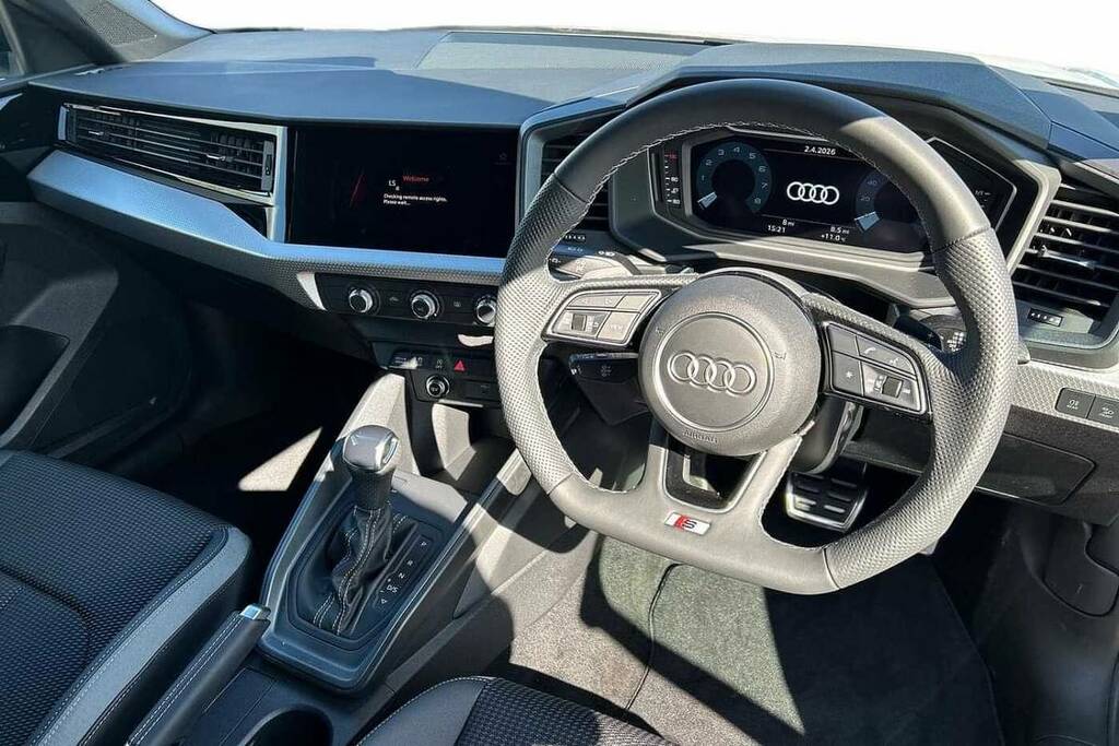 Audi A1 35 Tfsi Black Edition S Tronic VO26WTF White #6