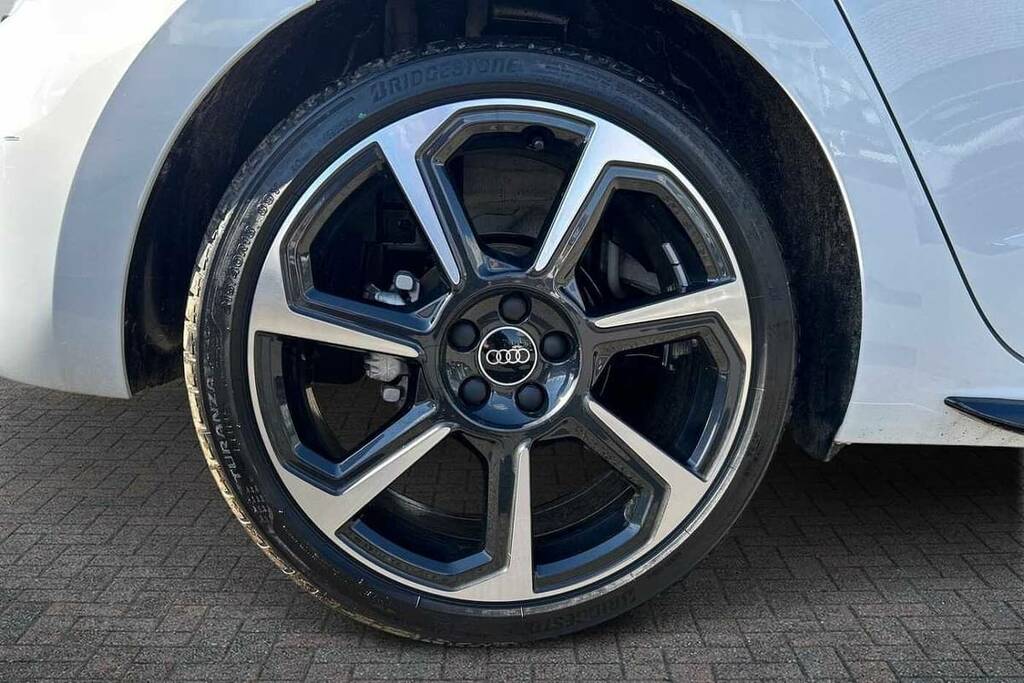 Audi A1 35 Tfsi Black Edition S Tronic VO26WTF White #5