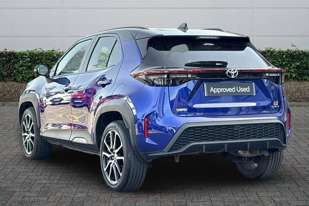 Toyota Yaris Cross 1.5 Hybrid 130 Gr Sport Cvt Blue