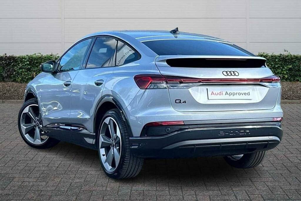 Audi Q4 E Tron 150Kw 40 63Kwh Black Edition VX26XFV Silver #3