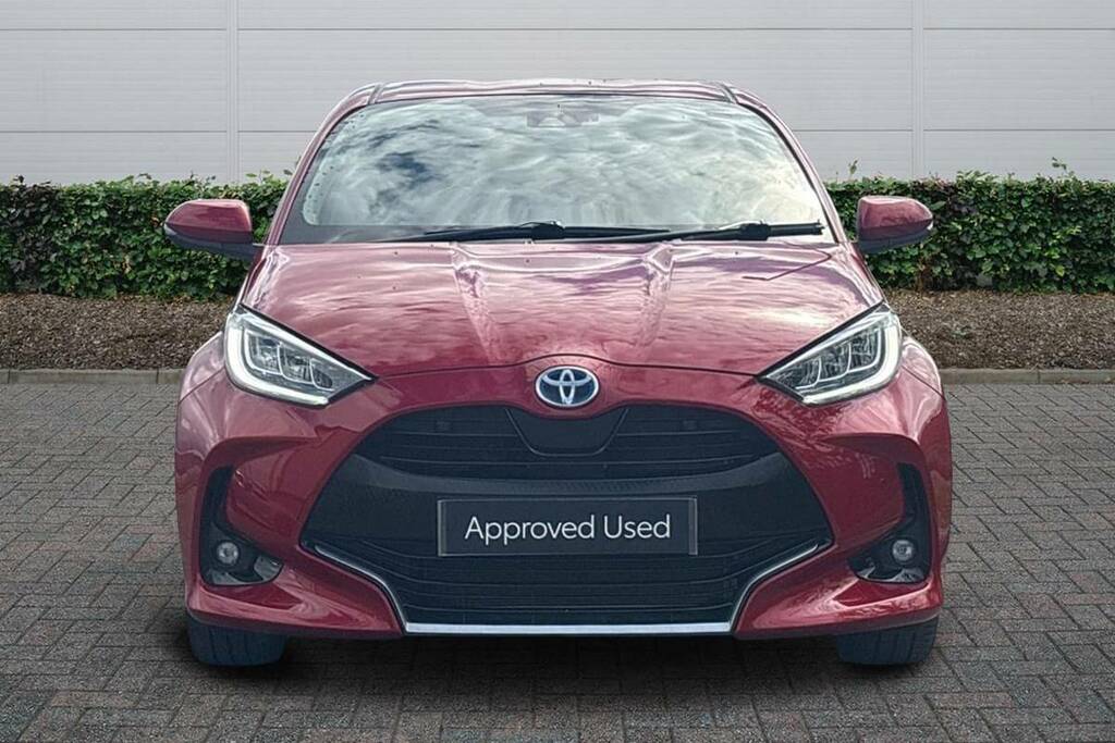 Toyota Yaris 1.5 Hybrid Excel Cvt Red