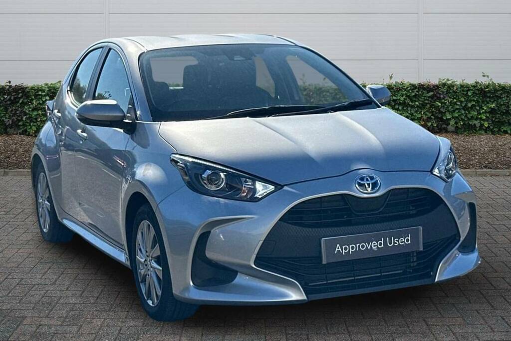 Toyota Yaris 1.5 Hybrid Icon Cvt Silver