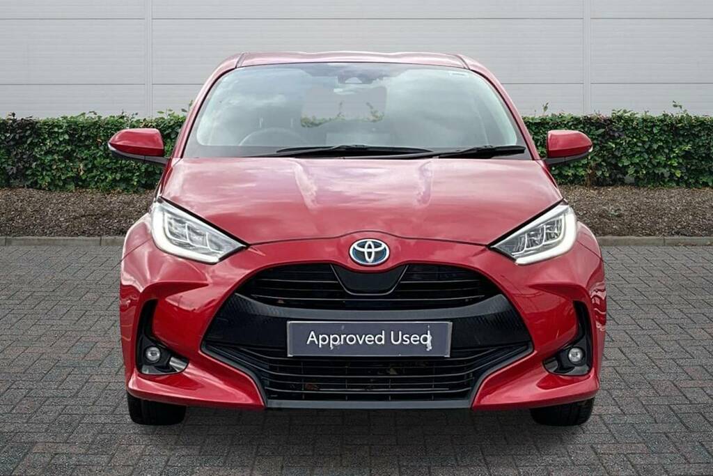 Toyota Yaris 1.5 Hybrid Design Cvt BW73DJU Red #3
