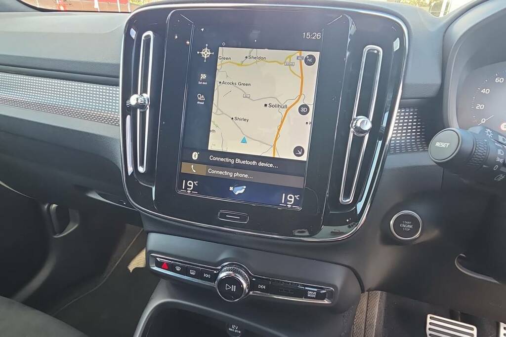 Volvo XC40 2.0 T4 R Design Awd Geartronic WF69EXR Silver #3