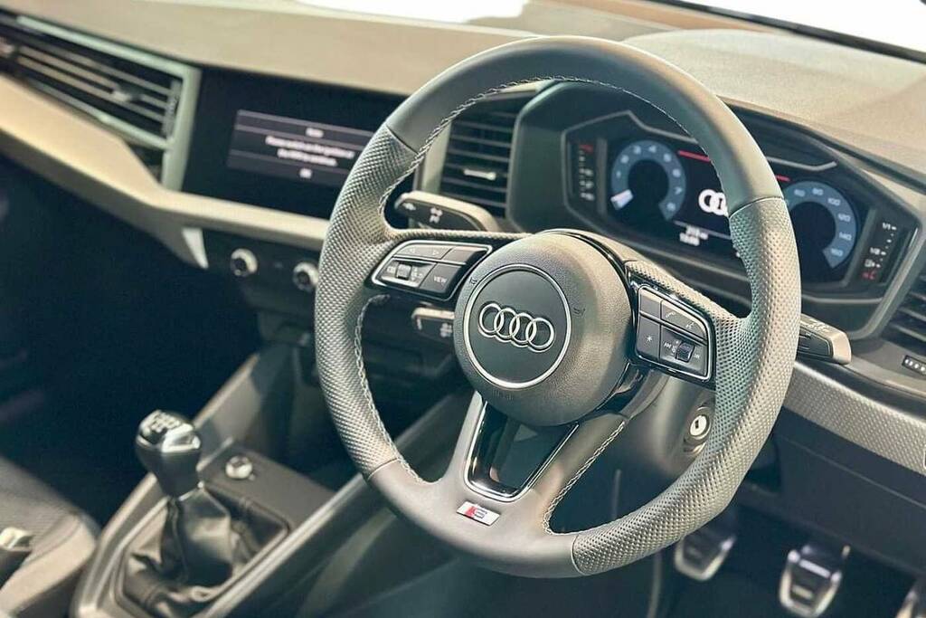 Audi A1 25 Tfsi S Line BV26AWX White #6