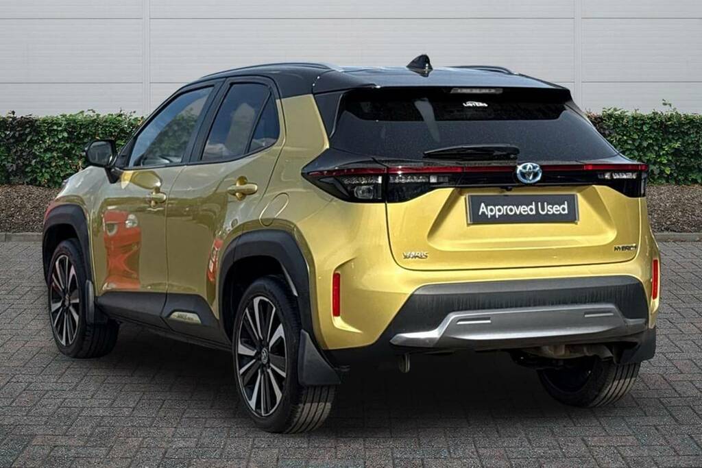 Toyota Yaris Cross 1.5 Hybrid Premiere Edition Cvt Yellow