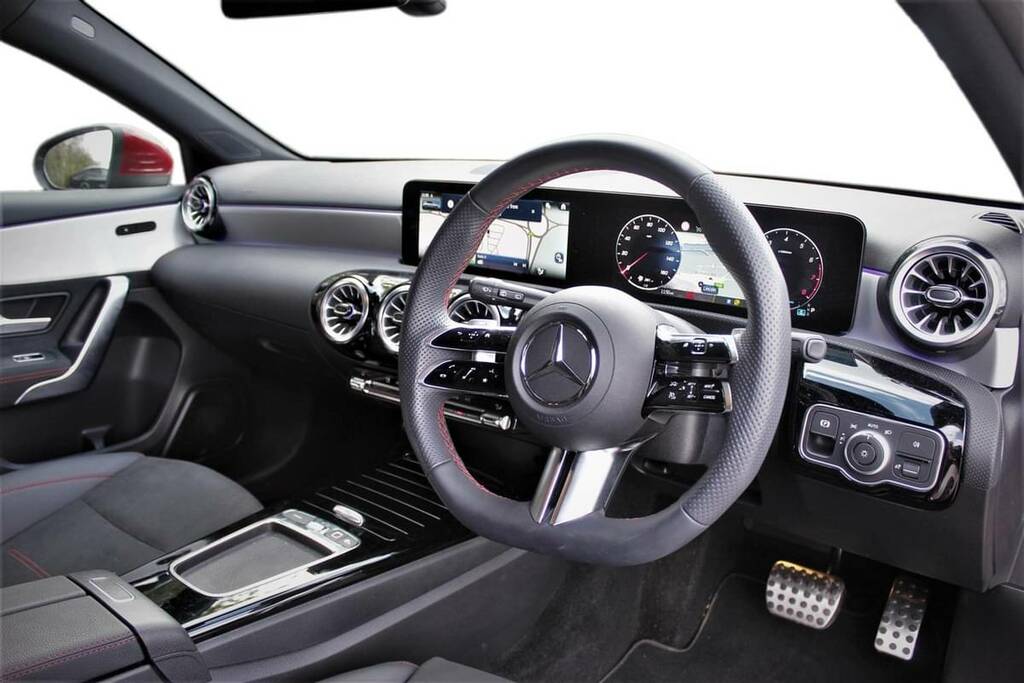 Mercedes-Benz A Class A180 Amg Line Executive K025WWU Red #4