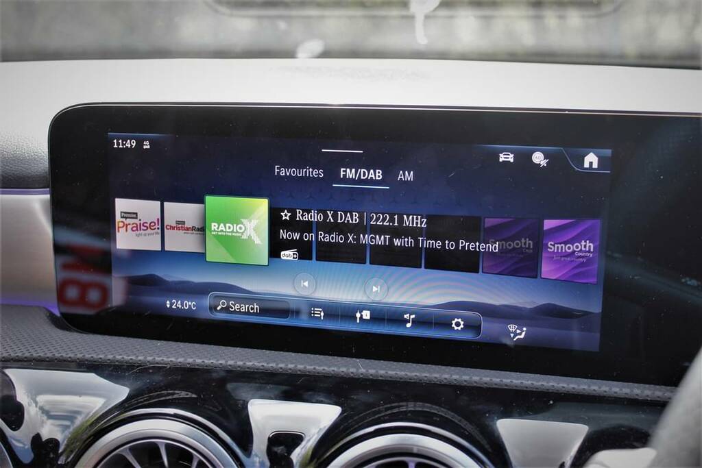 Mercedes-Benz A Class A180 Amg Line Executive K025WWU Red #6