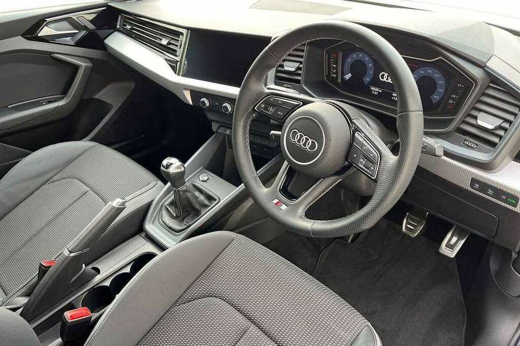 Audi A1 25 Tfsi S Line BP23KYF White #6