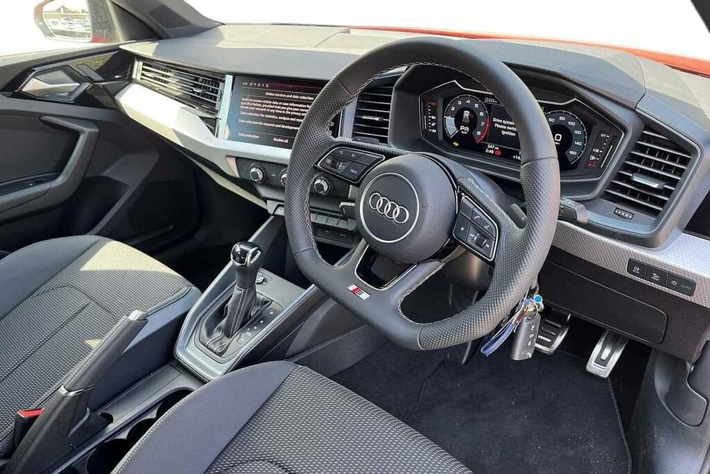 Audi A1 30 Tfsi Black Edition S Tronic BV26EOD Red #6