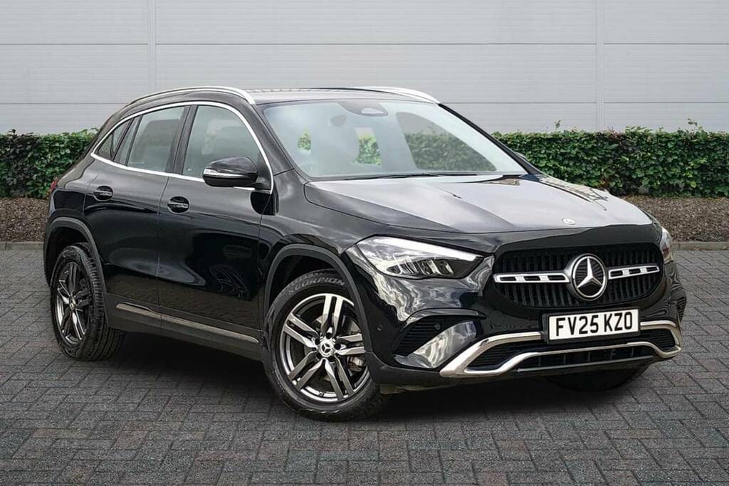 Mercedes-Benz GLA Class 180 Sport Edition Black