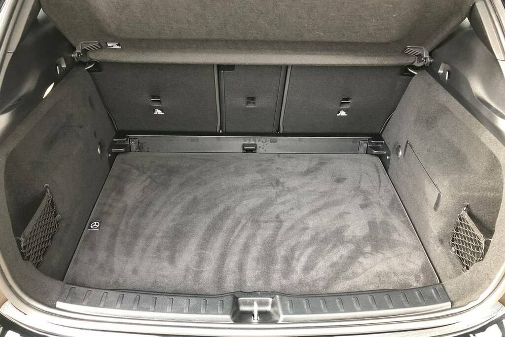 Mercedes-Benz GLA Class 180 Sport Edition FV25KZO Black #2
