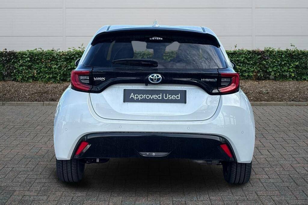 Toyota Yaris 1.5 Hybrid Excel Cvt FR23EVK White #3