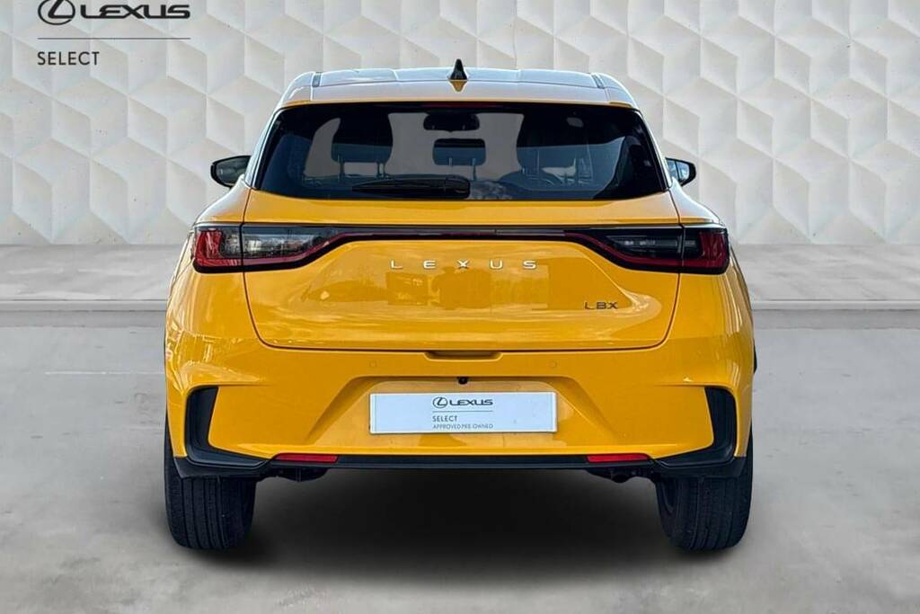 Lexus LBX 1.5 Urban E-cvt WN25CVZ Yellow #4