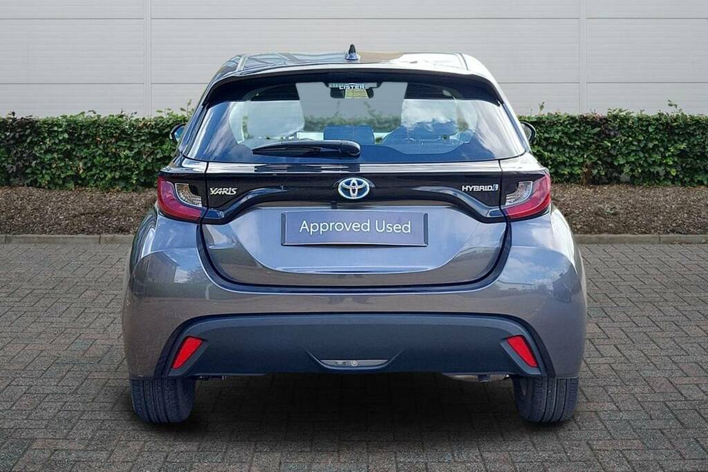 Toyota Yaris 1.5 Hybrid Icon Cvt KV73JZR Grey #4