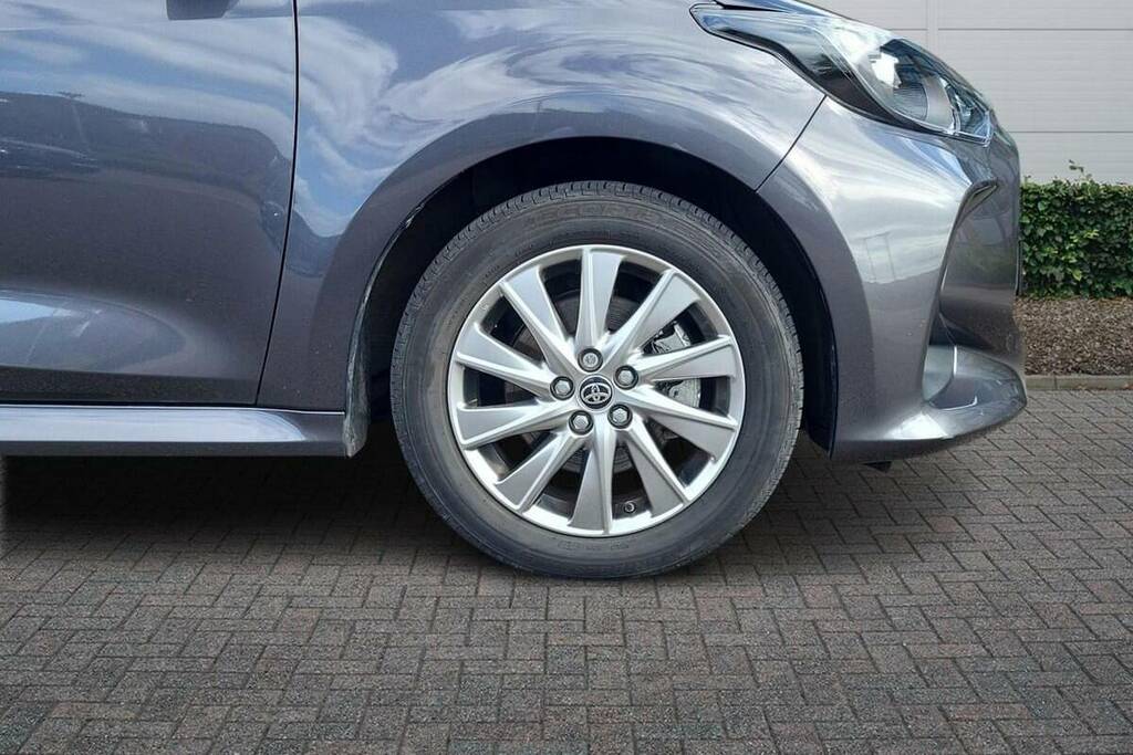 Toyota Yaris 1.5 Hybrid Icon Cvt KV73JZR Grey #6