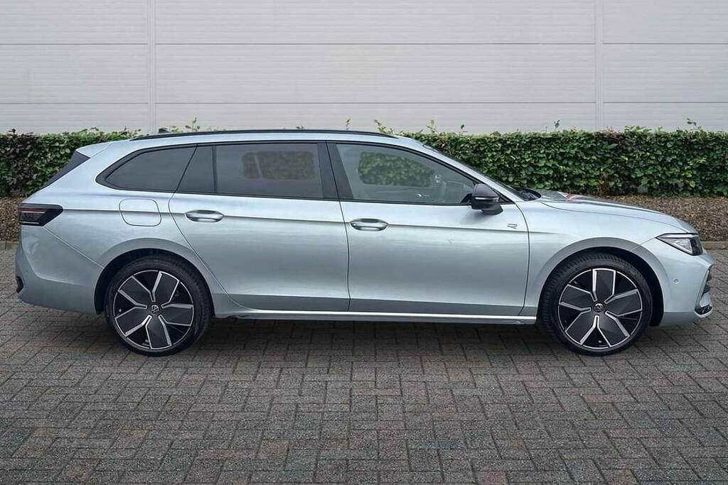 Volkswagen Passat 1.5 Tsi Ehybrid 272 Black Edition Dsg VK26AXV Silver #4
