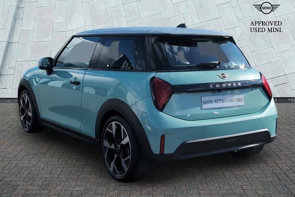 Mini Hatch 1.5 C Exclusive AK24YPH Green #2