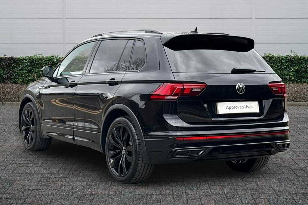 Volkswagen Tiguan 1.5 Tsi 150 Black Edition Dsg FN24GCZ Black #3