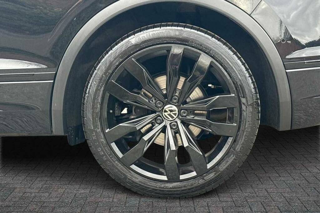 Volkswagen Tiguan 1.5 Tsi 150 Black Edition Dsg FN24GCZ Black #5