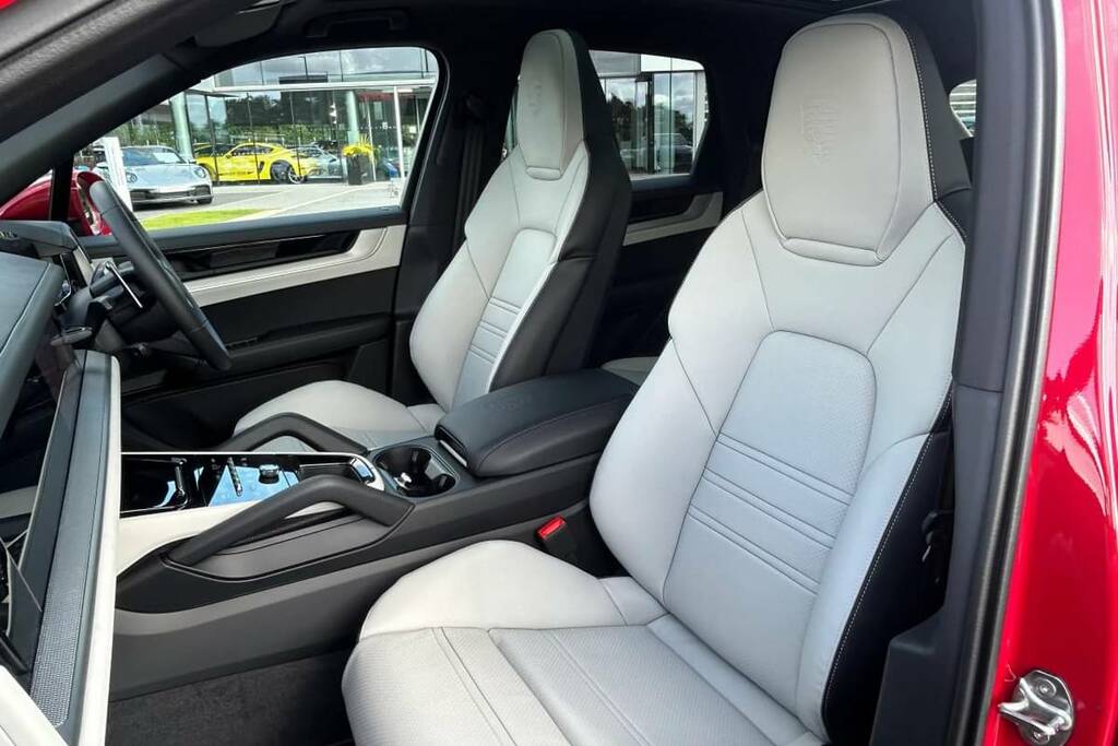 Porsche Cayenne S Tiptronic S Red #5
