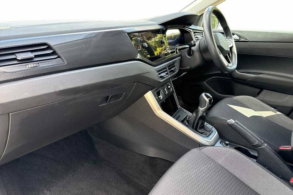 Volkswagen Polo 1.0 Tsi Life LA24PYP Black #2