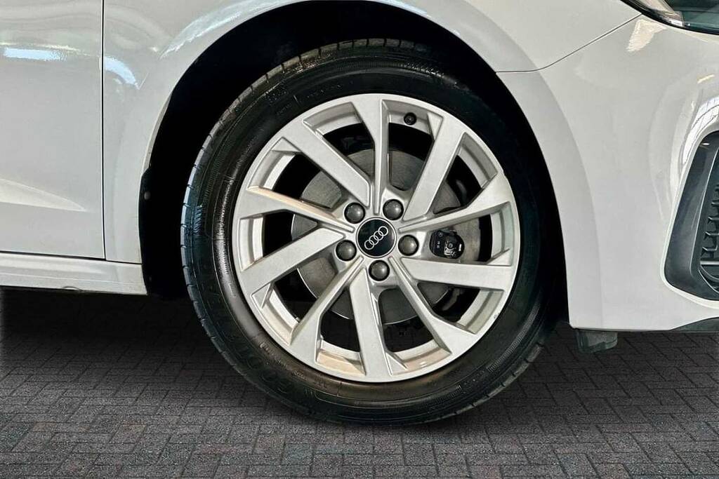Audi A1 30 Tfsi 110 Sport BG24HGF White #5